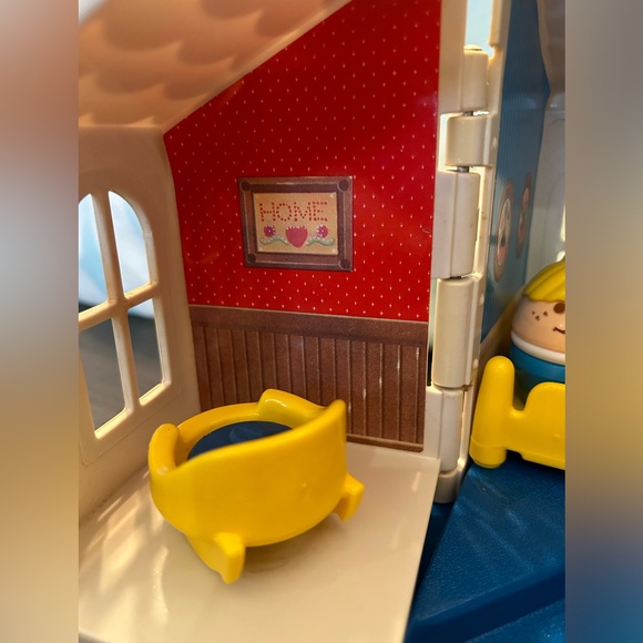 COPY - Vintage 80’s Little Tikes house with 5 little people - Picture 7 of 15